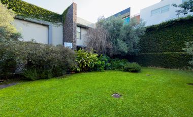 Casa en Venta en Puerta del Bosque con mucho jardín (zona Andares)