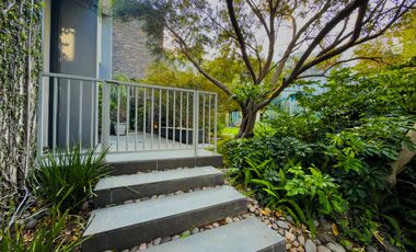 Casa en Venta en Puerta del Bosque con mucho jardín (zona Andares)