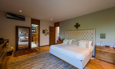 Casa en Venta en Puerta del Bosque con mucho jardín (zona Andares)