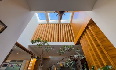 Casa en Venta en Puerta del Bosque con mucho jardín (zona Andares)