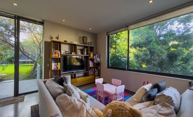 Casa en Venta en Puerta del Bosque con mucho jardín (zona Andares)