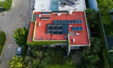 Casa en Venta en Puerta del Bosque con mucho jardín (zona Andares)