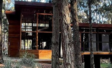 Casa en venta - 3 Dormitorios 2 Baños - Pinamar