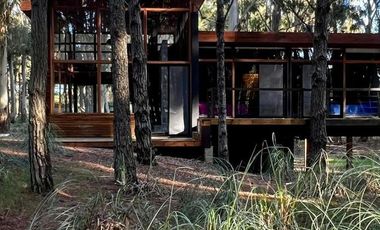 Casa en venta - 3 Dormitorios 2 Baños - Pinamar