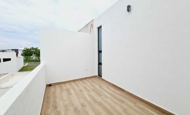 Casa en Venta Lomas de la Rioja | Recámara pb y amplio jardín