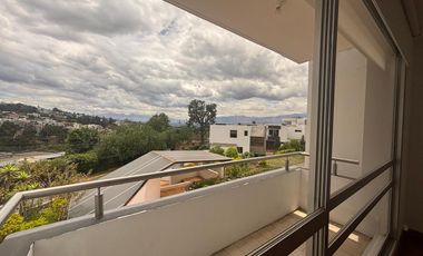 ALQUILER CASA - 3 DORMITORIOS - CUMBAYA - SAN JUAN BAJO