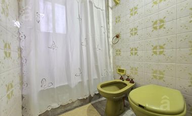 Dúplex en Venta en Villa Ballester - Tres Ambientes con Cochera - Zona Residencial.