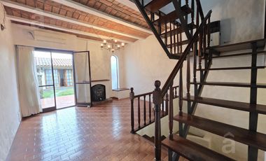 Dúplex en Venta en Villa Ballester - Tres Ambientes con Cochera - Zona Residencial.