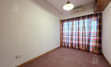 Dúplex en Venta en Villa Ballester - Tres Ambientes con Cochera - Zona Residencial.