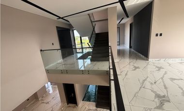 VENTA DE CASA DE LUJO PARA ESTRENAR EN PICACHO - MONTERA