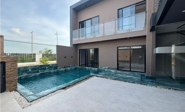 VENTA DE CASA DE LUJO PARA ESTRENAR EN PICACHO - MONTERA