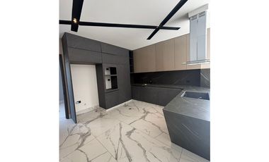 VENTA DE CASA DE LUJO PARA ESTRENAR EN PICACHO - MONTERA