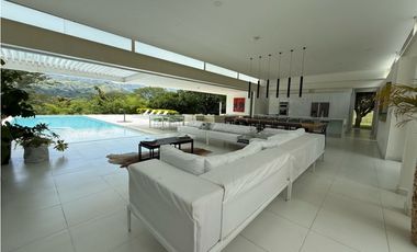 FINCA HERMOSA EN LA SIRIA