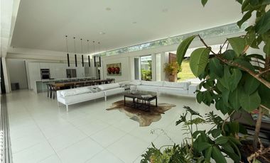 FINCA HERMOSA EN LA SIRIA