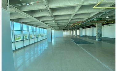 SE ARRIENDA LOCAL COMERCIAL EN EL EDIFICIO EL MAYOR, SANTA MARTA