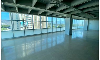 SE ARRIENDA LOCAL COMERCIAL EN EL EDIFICIO EL MAYOR, SANTA MARTA