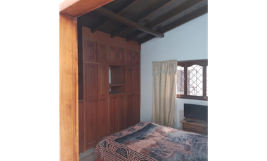 Casa esquinera  Construccion tradicional- Centro El Retiro