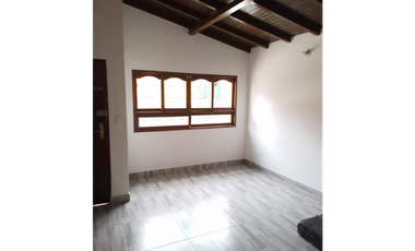 Casa esquinera  Construccion tradicional- Centro El Retiro