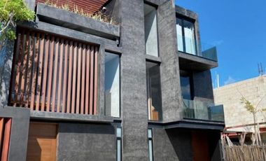 En venta casa de 3 Recámaras con alberca en  Aldea Zama Tulum (346)