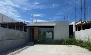 CASA DE UN NIVEL EN VENTA EN LOMAS DEL DORADO