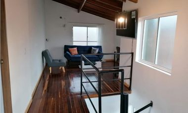 APARTAMENTO DÚPLEX AMOBLADO EN ARRIENDO-CERCA DE LA 70