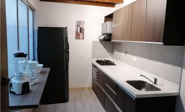 APARTAMENTO DÚPLEX AMOBLADO EN ARRIENDO-CERCA DE LA 70