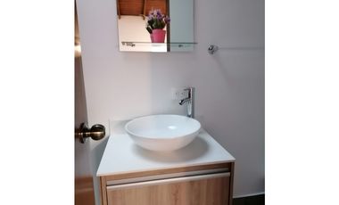 APARTAMENTO DÚPLEX AMOBLADO EN ARRIENDO-CERCA DE LA 70