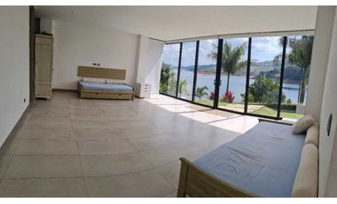 Casa Campestre  en condominio cerca a la represa del Lago Calima