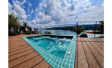 Casa Campestre  en condominio cerca a la represa del Lago Calima
