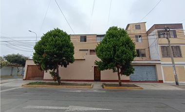CHORRILLOS - VENTA CASA - ÁREA 183 m2