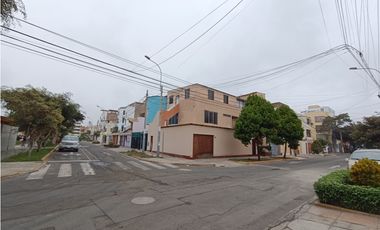 CHORRILLOS - VENTA CASA - ÁREA 183 m2