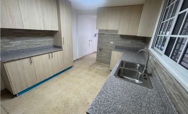 BOULEVARD EL DORADO  / 300M / 3 HABITACIONES / 2 NIVELES / TERRAZA