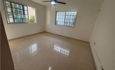 BOULEVARD EL DORADO  / 300M / 3 HABITACIONES / 2 NIVELES / TERRAZA