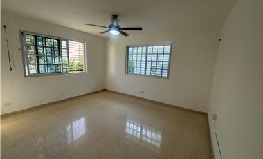 BOULEVARD EL DORADO  / 300M / 3 HABITACIONES / 2 NIVELES / TERRAZA