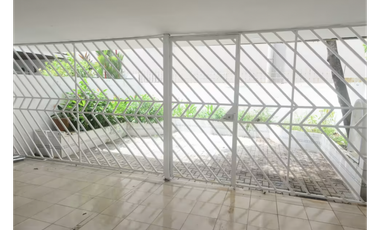 BOULEVARD EL DORADO  / 300M / 3 HABITACIONES / 2 NIVELES / TERRAZA