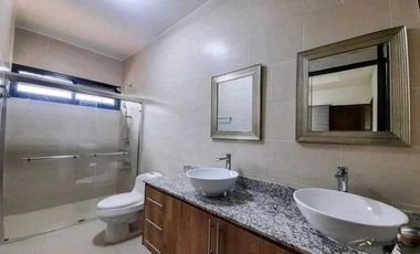 ALQUILER DE CASA NUEVA EN ALGARROBOS  2R AMOBLADA