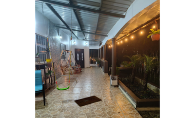 ALTOS DE CERRO AZUL / 1186M / 3 HABITACION / CASA CAMPESTRE CON GARITA