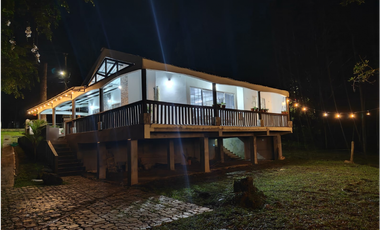 ALTOS DE CERRO AZUL / 1186M / 3 HABITACION / CASA CAMPESTRE CON GARITA