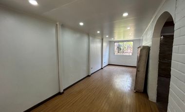 VENTA AMPLIA CASA LA FLORIDA 4D 3B PATIO JARDIN ALTO