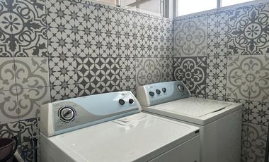 Casa venta cerca de Vialidad López Portillo y Aeropuerto de Toluca con casa club dentro de privada