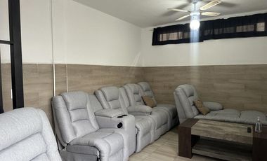 Casa venta cerca de Vialidad López Portillo y Aeropuerto de Toluca con casa club dentro de privada