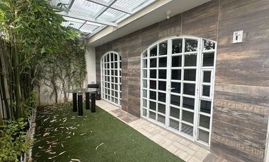 Casa venta cerca de Vialidad López Portillo y Aeropuerto de Toluca con casa club dentro de privada