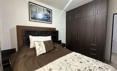 Casa venta cerca de Vialidad López Portillo y Aeropuerto de Toluca con casa club dentro de privada