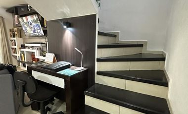 Casa venta cerca de Vialidad López Portillo y Aeropuerto de Toluca con casa club dentro de privada