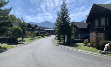 Vendo Hermosa Casa estilo Townhouse en Condominio Pucón a pasos del Lago, Pucón, 3D2B2E