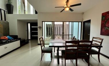 En Venta, Casa en la Col. México, 3 Rec, 4 Baños, Alberca, paneles solares