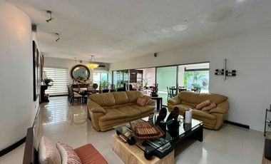 En Venta, Casa en la Col. México, 3 Rec, 4 Baños, Alberca, paneles solares