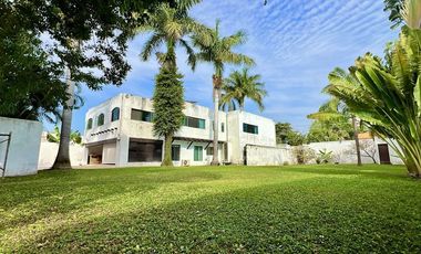 En Venta, Casa en la Col. México, 3 Rec, 4 Baños, Alberca, paneles solares