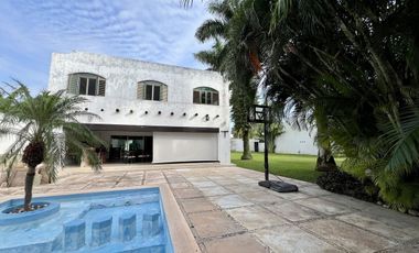 En Venta, Casa en la Col. México, 3 Rec, 4 Baños, Alberca, paneles solares