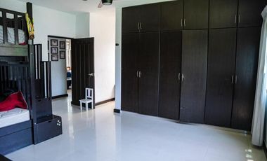 En Venta, Casa en la Col. México, 3 Rec, 4 Baños, Alberca, paneles solares